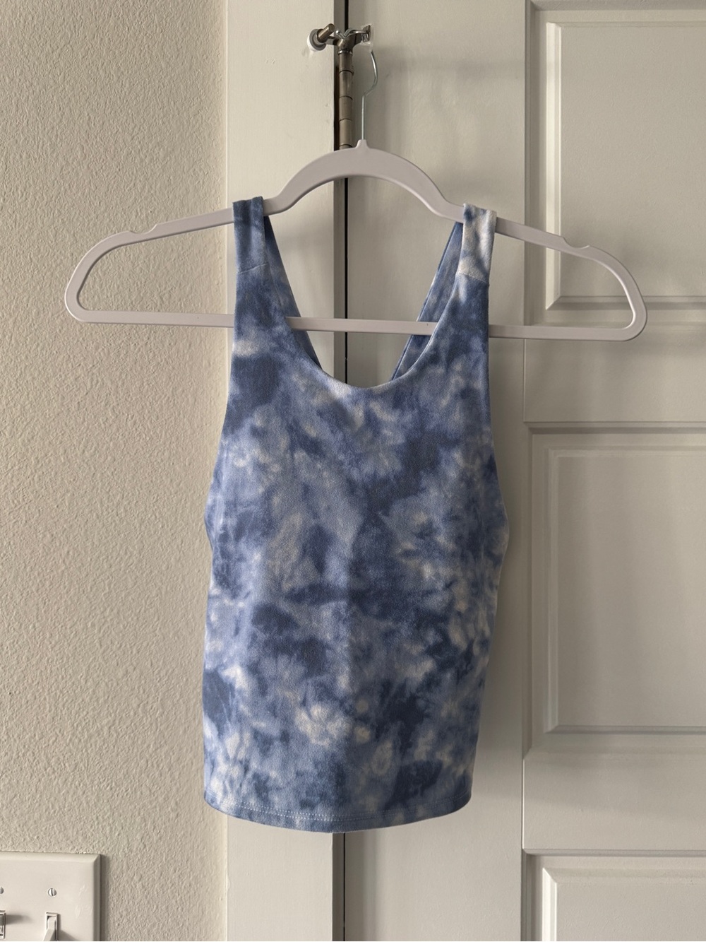 Abercrombie & Fitch Blue and White Tie-Dye Tank Top